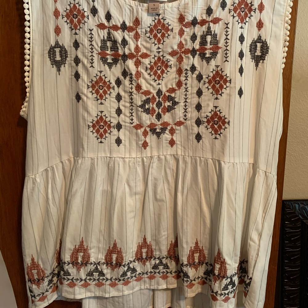 KNOX ROSE embroidered tank tops